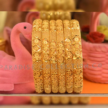 Trendy Women’s Bangles Pack with Complimentary Fancy Jewellery Case