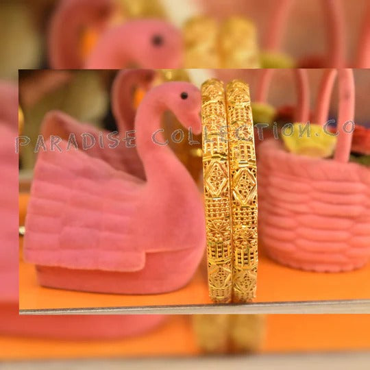 Trendy Women’s Bangles Pack with Complimentary Fancy Jewellery Case