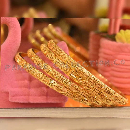 Trendy Women’s Bangles Pack with Complimentary Fancy Jewellery Case